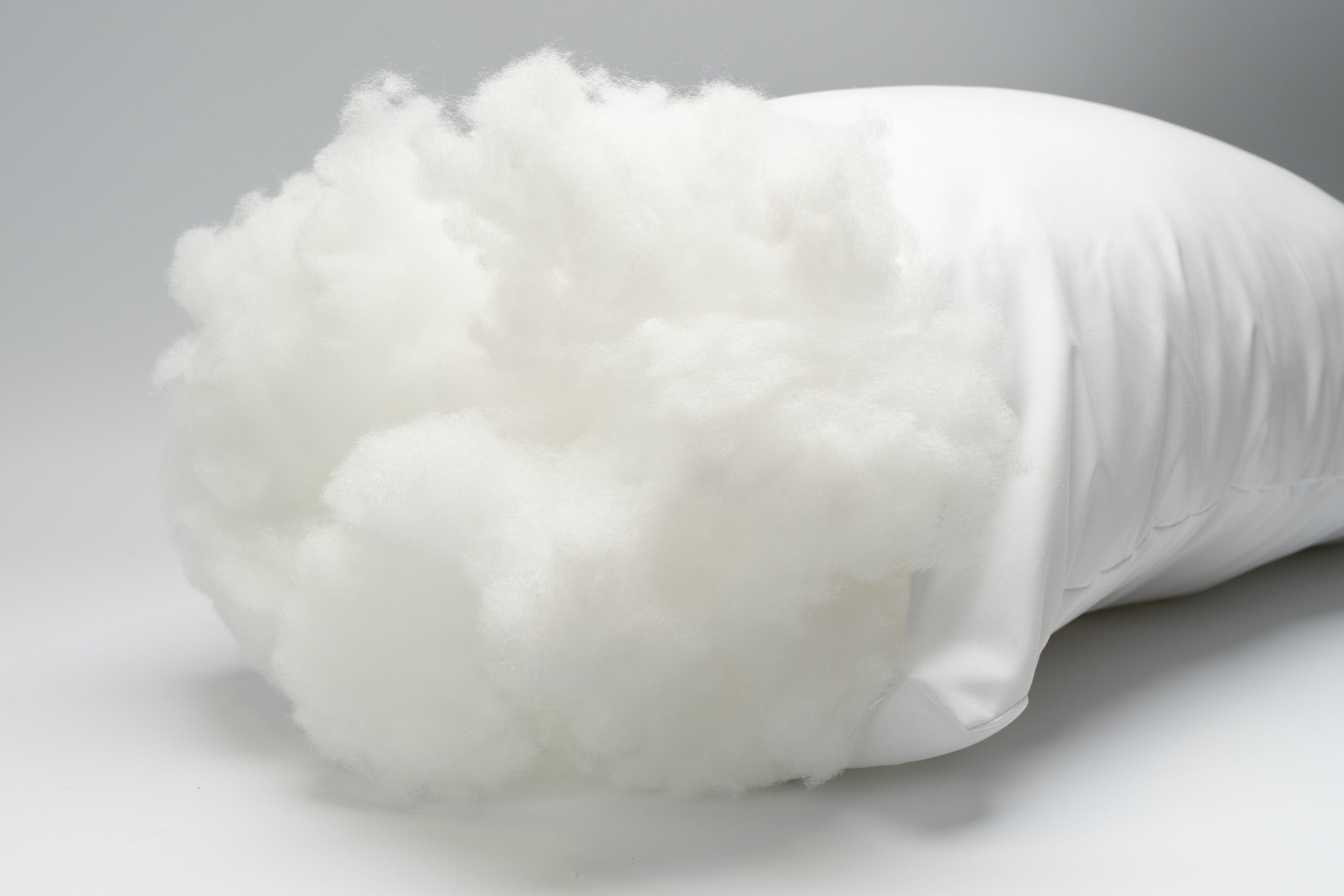 Akemi หมอน หมอนหนุน ใยสังเคราะห์ รุ่น Sleep Essentials Luxury Microfil Pillow