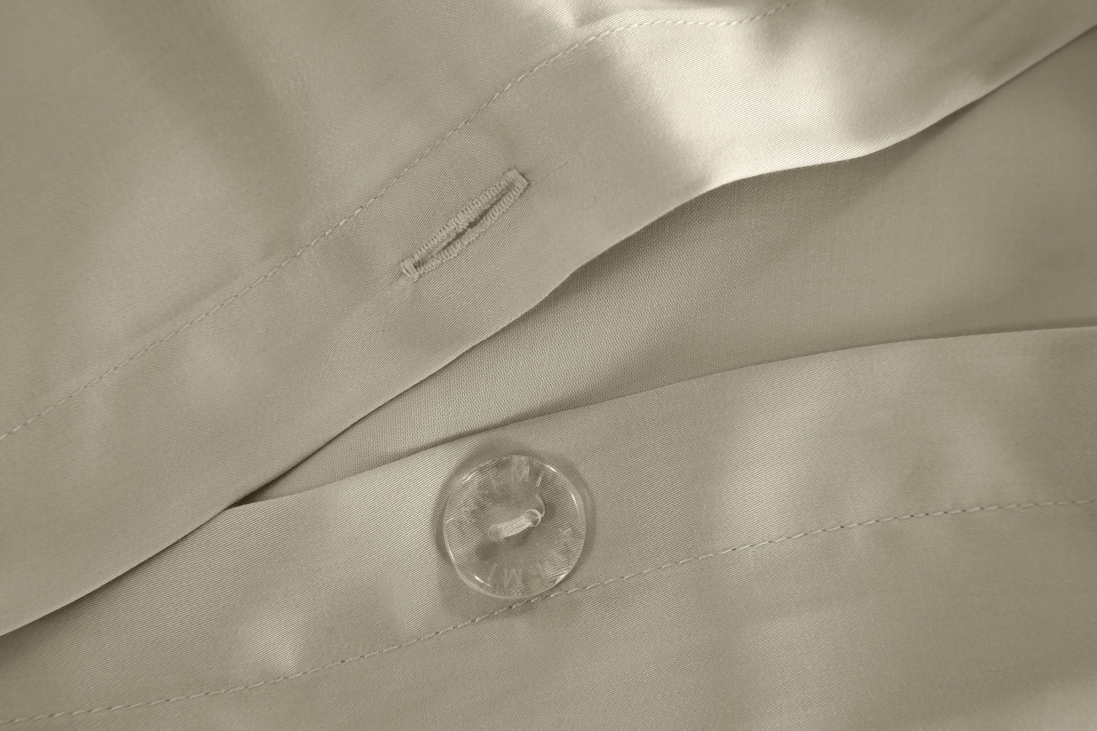 Akemi ชุดผ้าปูที่นอน TENCEL™ Lyocell Gladice Solid Collection 1300 เส้นด้าย